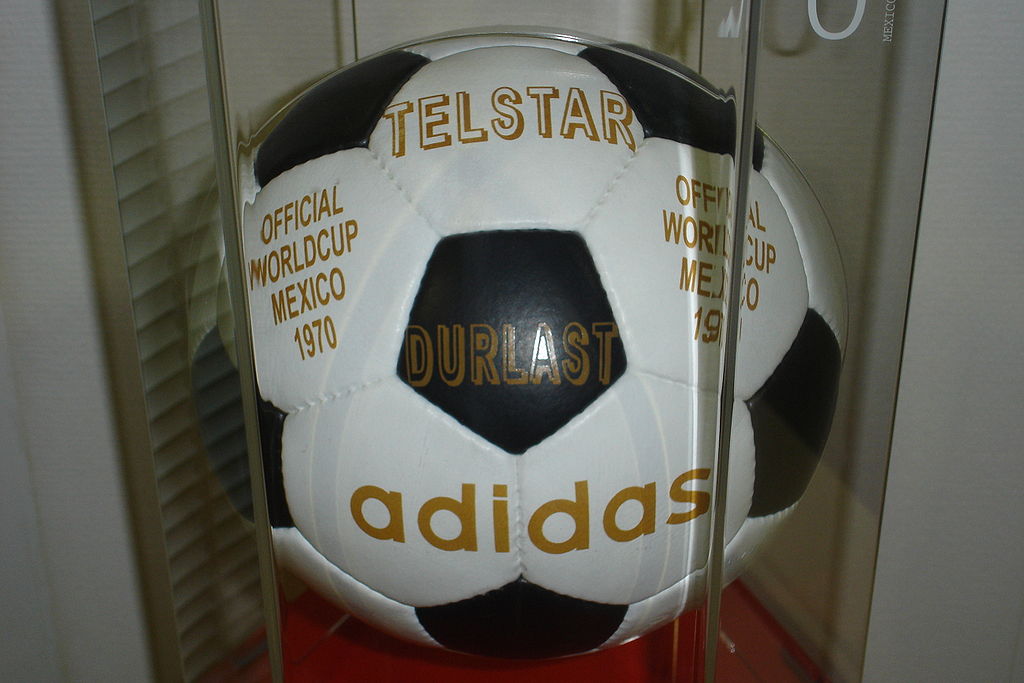 Adidas Telstar Mexico. Fotó: Zac allan/Wikipédia
