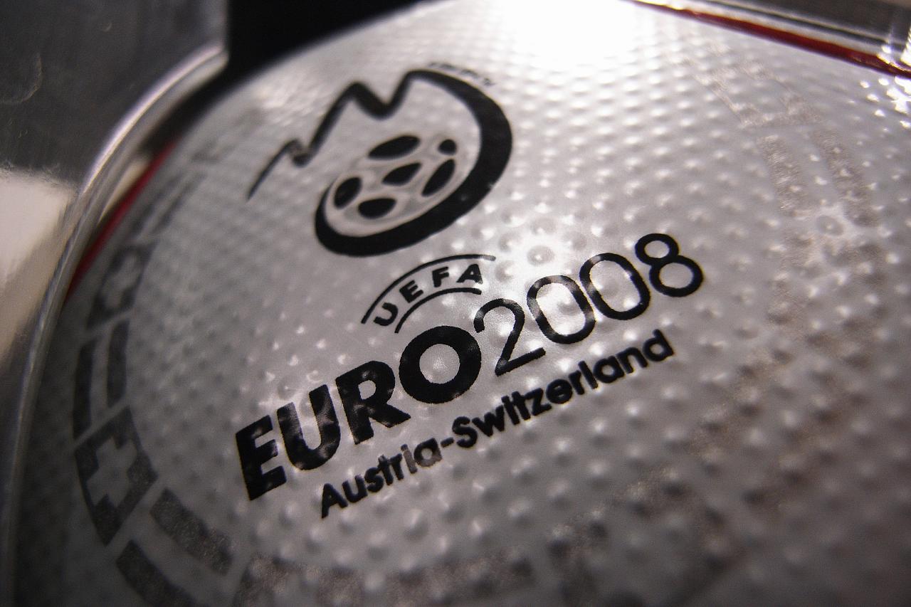 Adidas Europass. Fotó: pittaya/Flickr